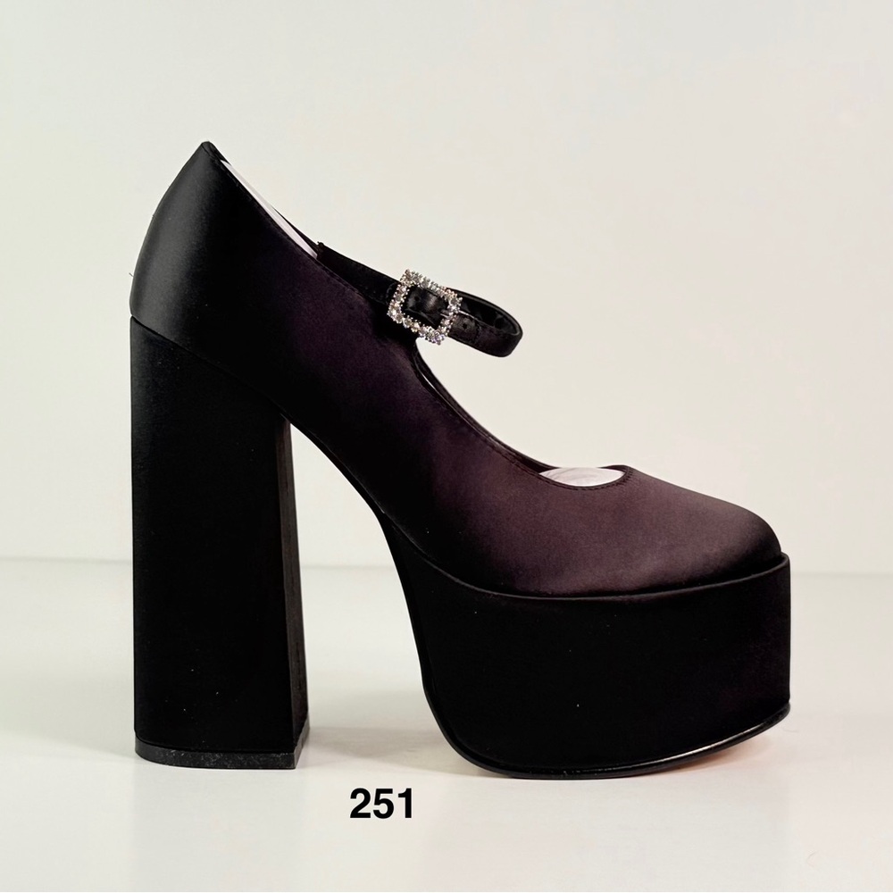 Lisa Vicky Vault - V Women’s Mary Jane platform shoes